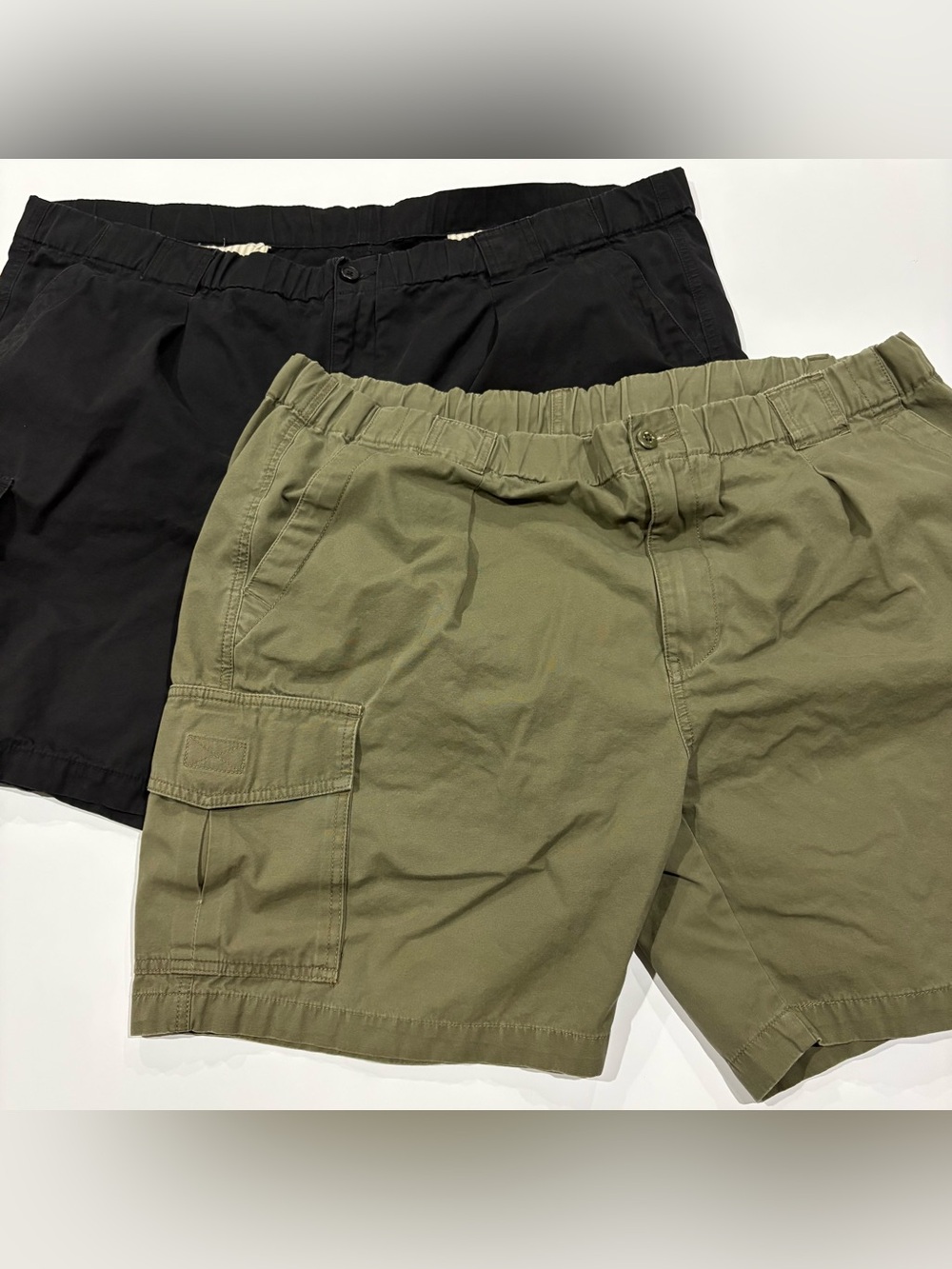 Tommy Bahama Mens XL Cargo Shorts Lot of 2 Olive Green Black Relax Fit